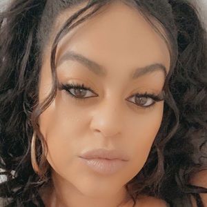 Meet your Posher, Alina